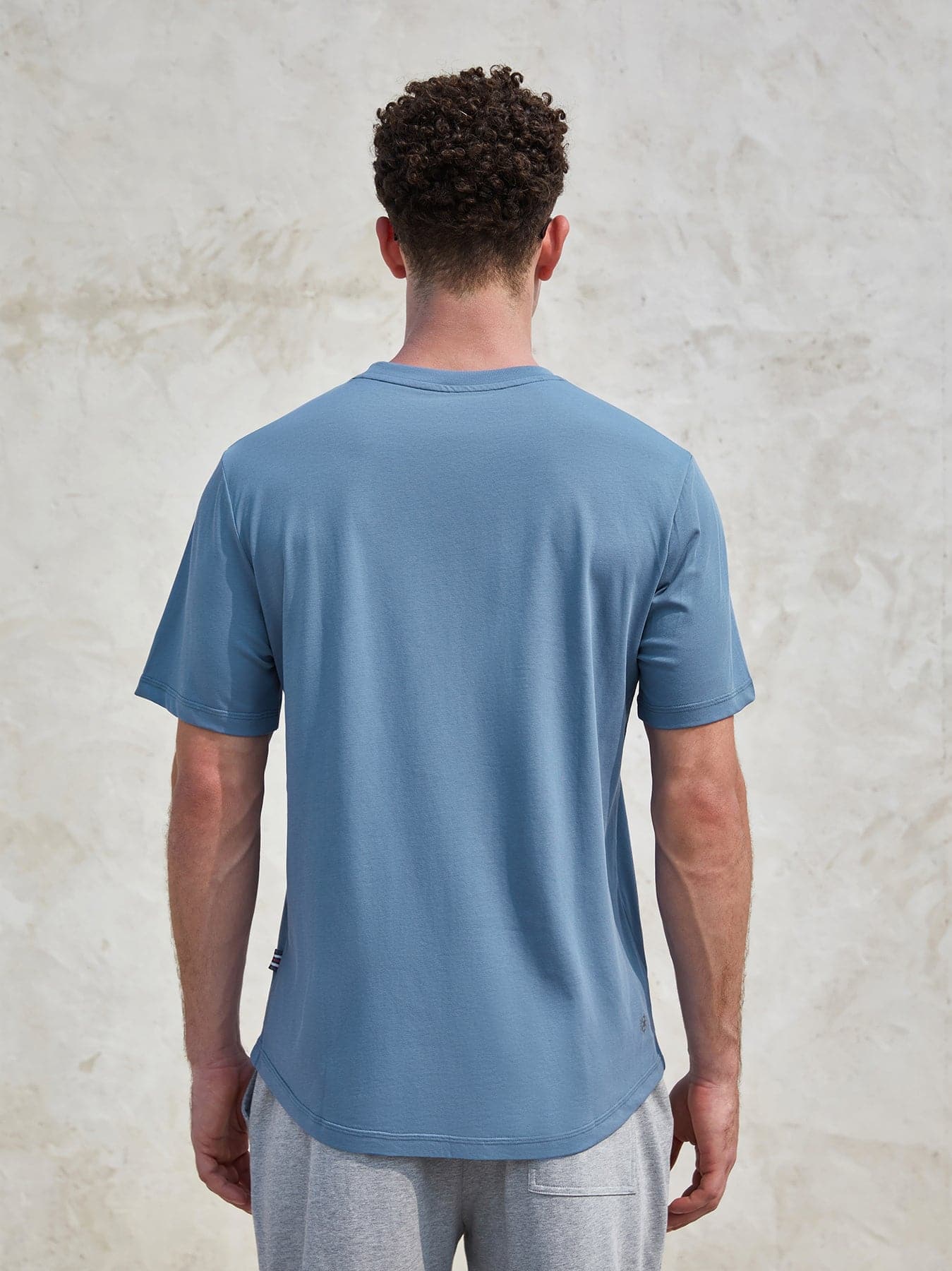 StayCool 2.0 Classic Fit Curve-Hem Tee