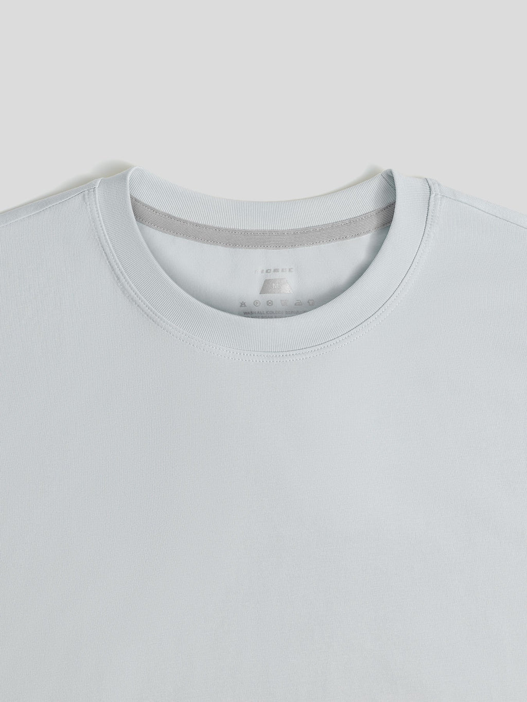 StaySmooth Long Sleeve Curve Hem Tee:Classic Fit