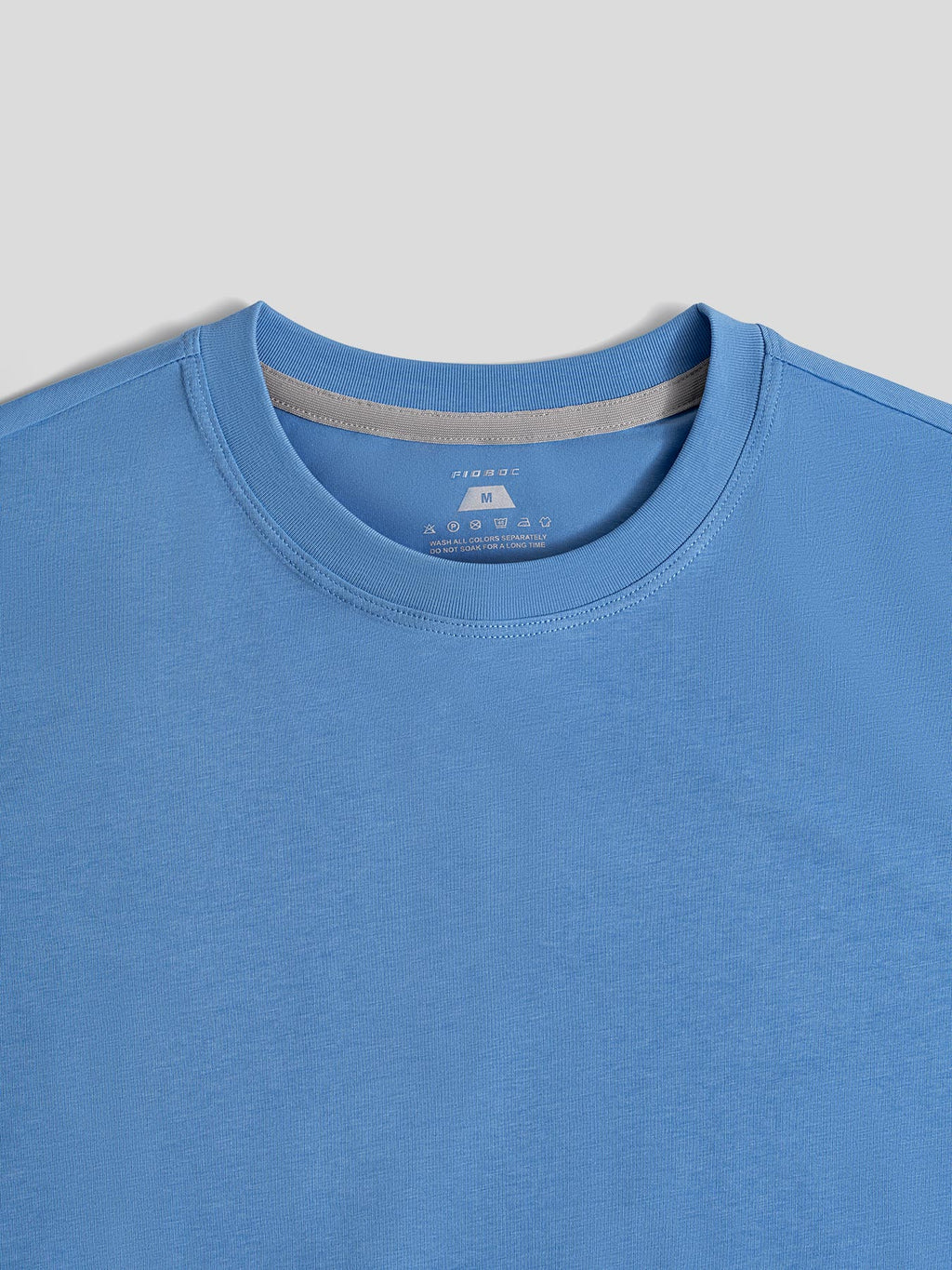 StaySmooth Long Sleeve Curve Hem Tee: Slim Fit