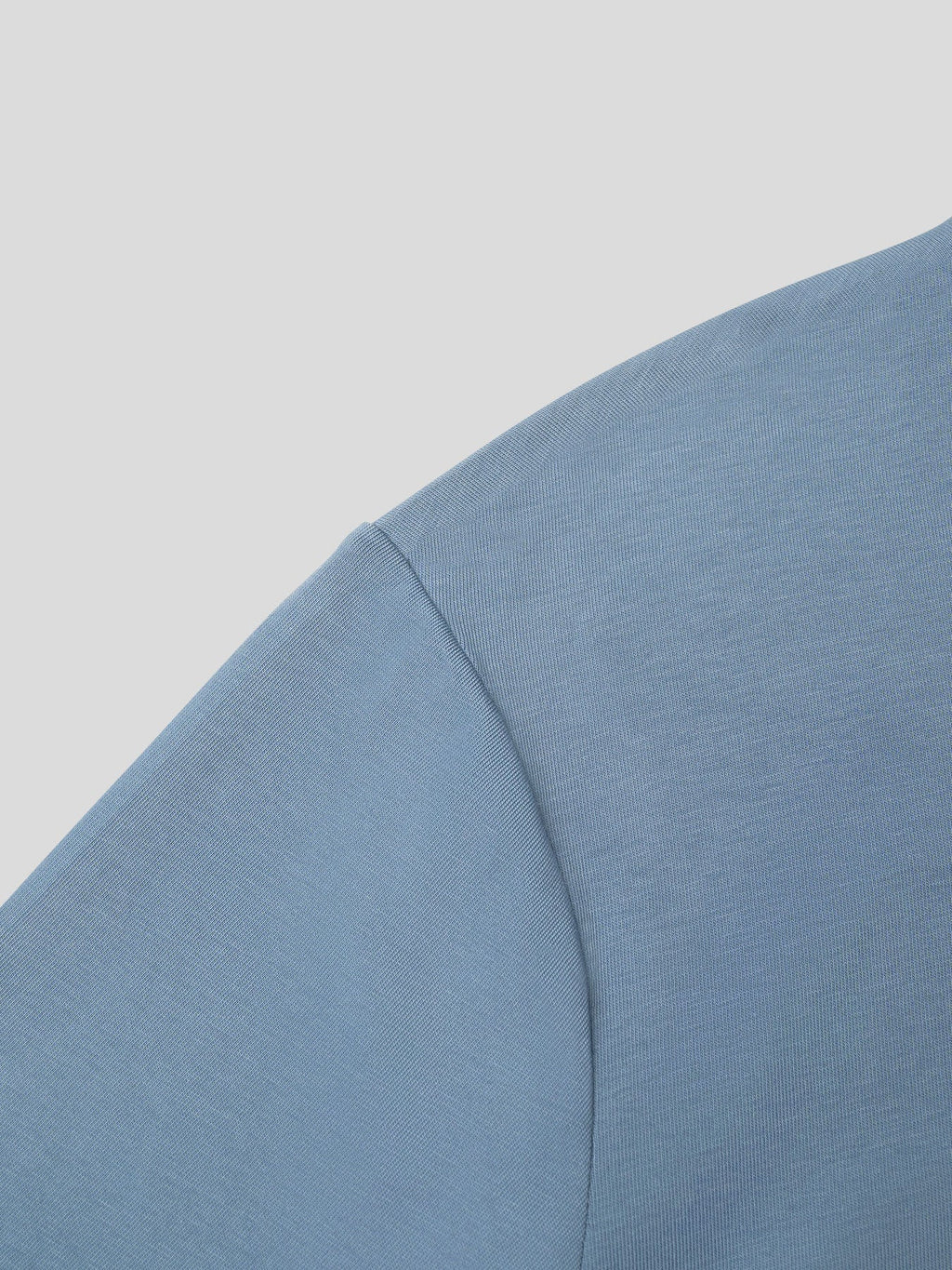 StaySmooth Long Sleeve Curve Hem Tee: Slim Fit