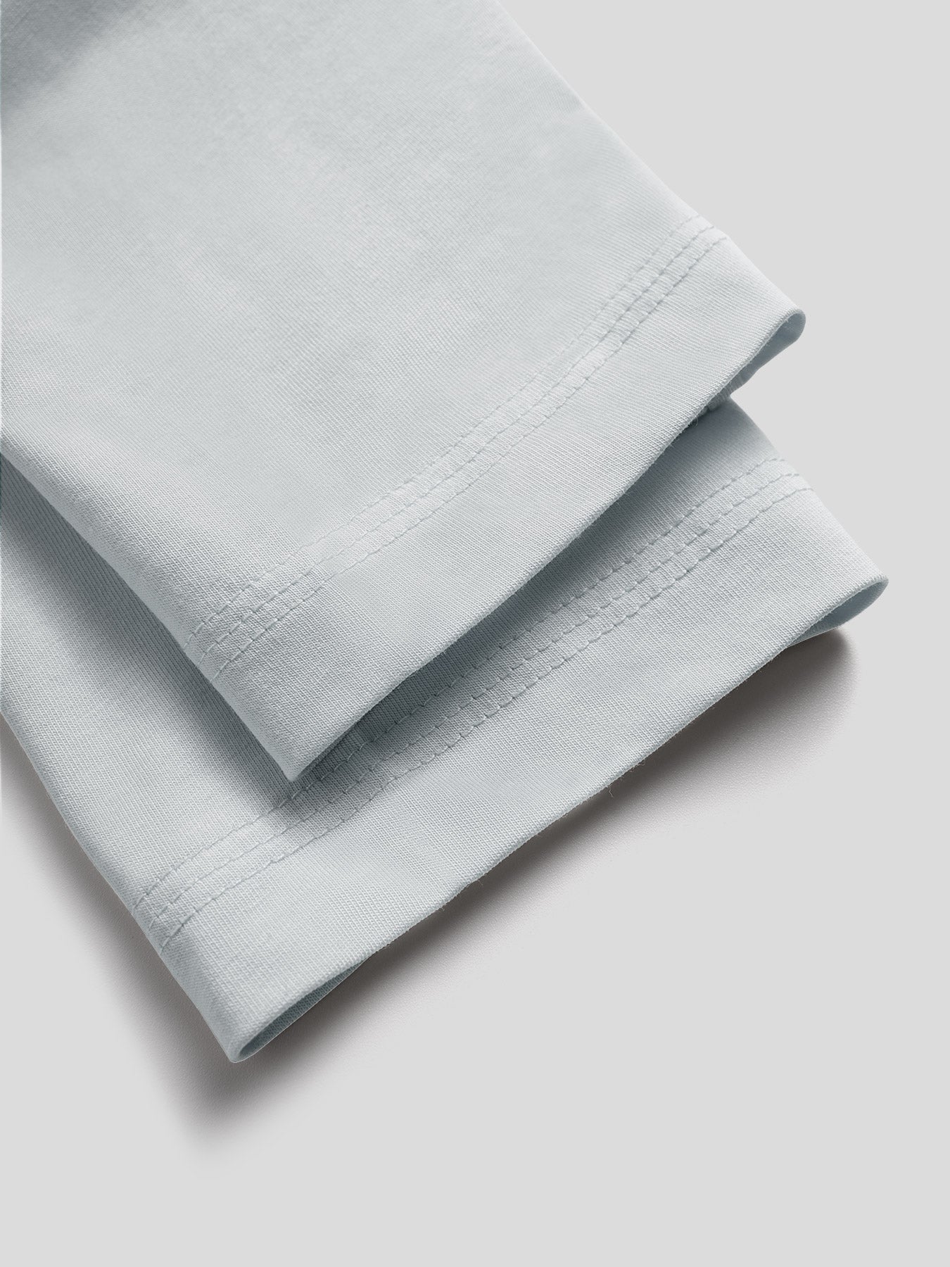 StaySmooth Long Sleeve Curve Hem Tee: Slim Fit
