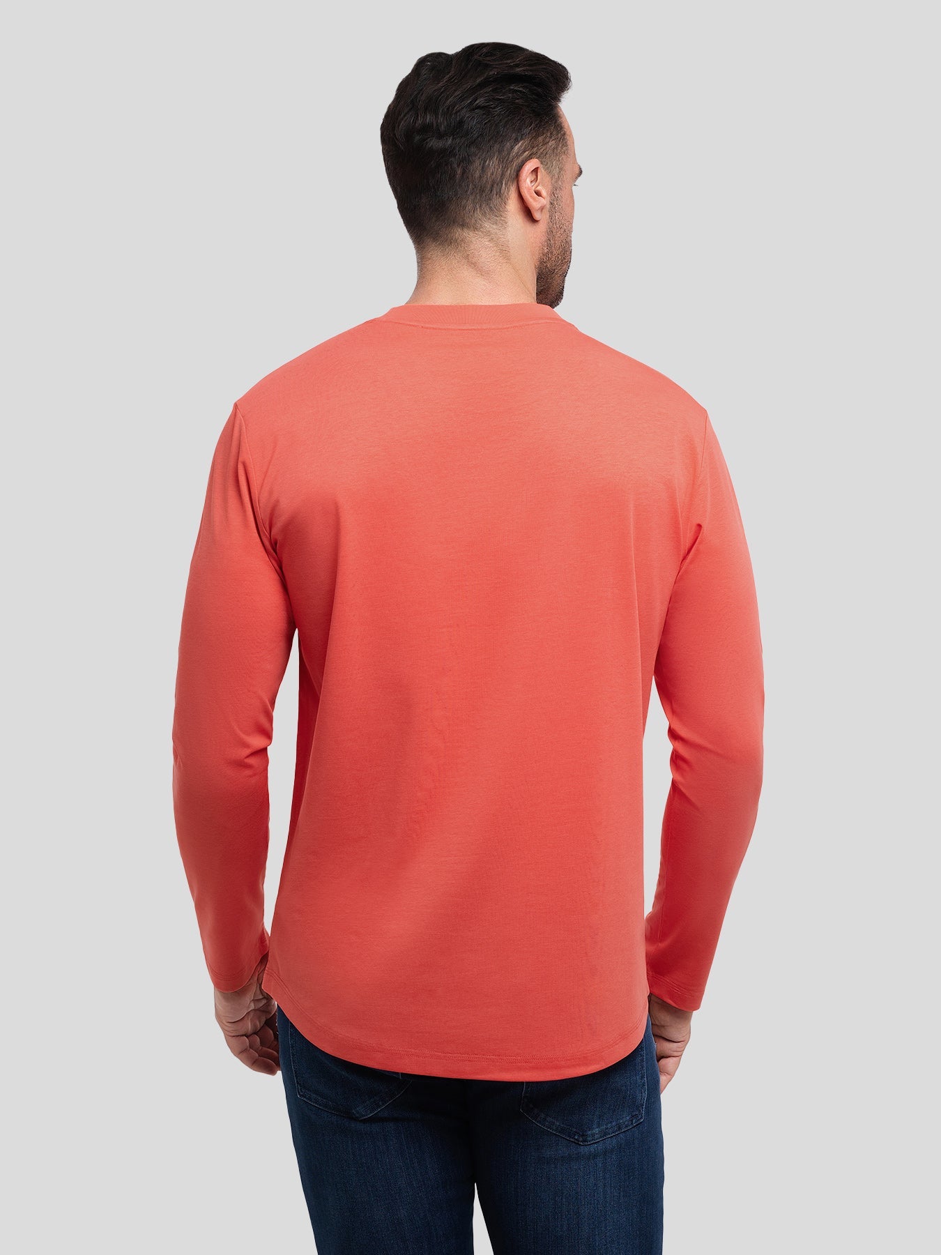 StaySmooth Long Sleeve Curve Hem Tee: Slim Fit