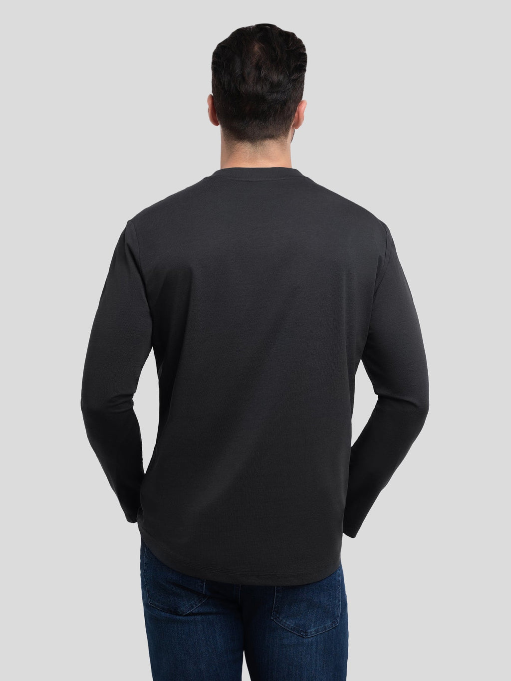 StaySmooth Long Sleeve Curve Hem Tee: Slim Fit