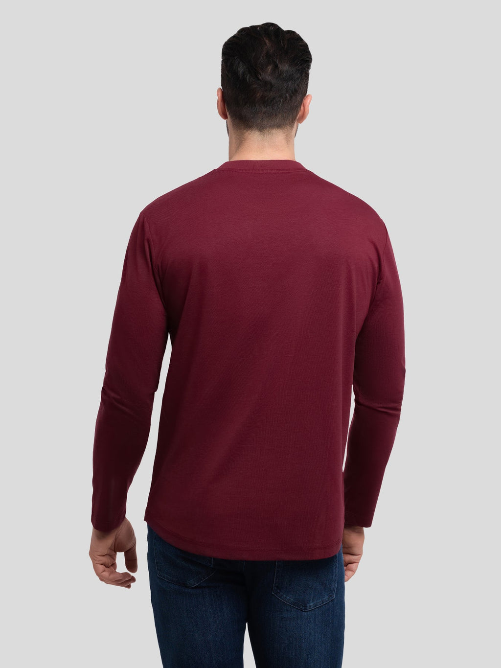 StaySmooth Long Sleeve Curve Hem Tee: Slim Fit